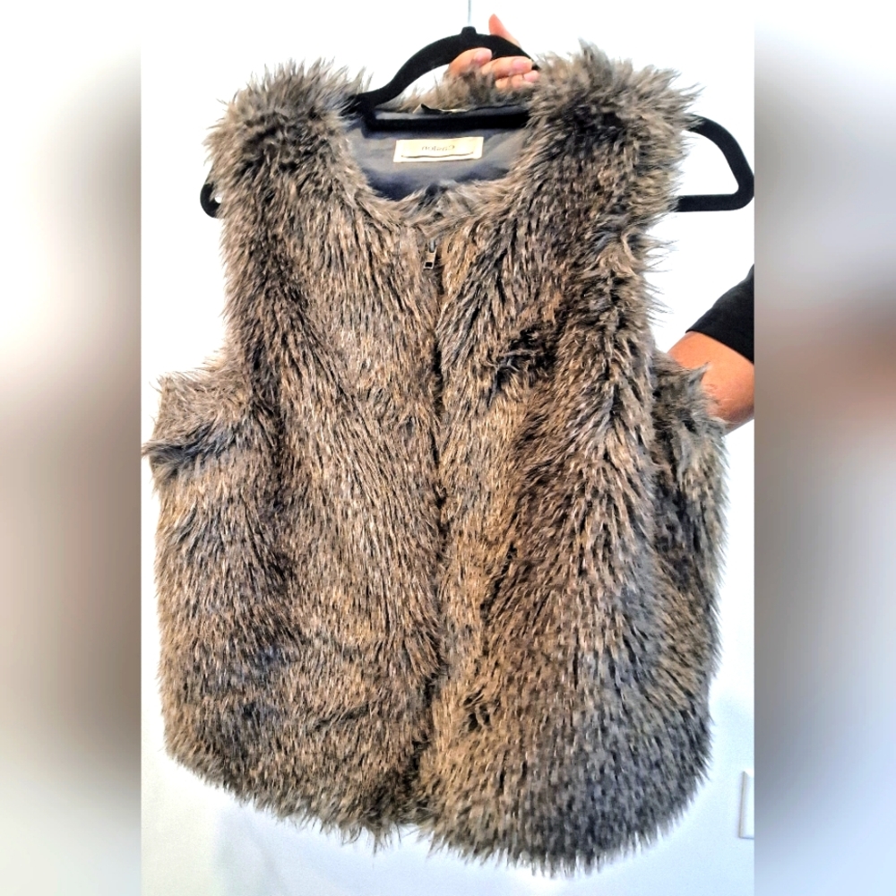 Brand New Grey Faux Fur Winter Ski Formal Dinner Vest